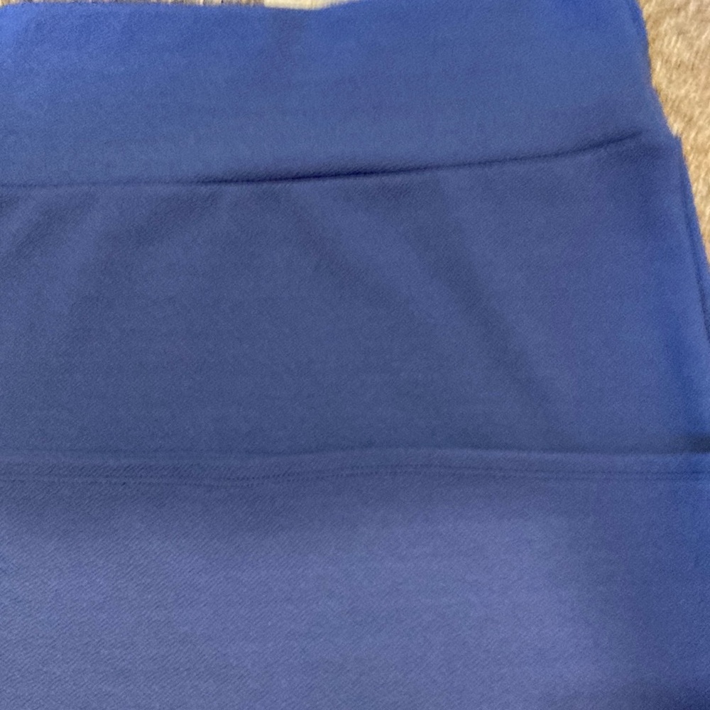 Lulu roe. Sz L.   Blue/ Gray. 96% polyester. Great skirt for anywhere.